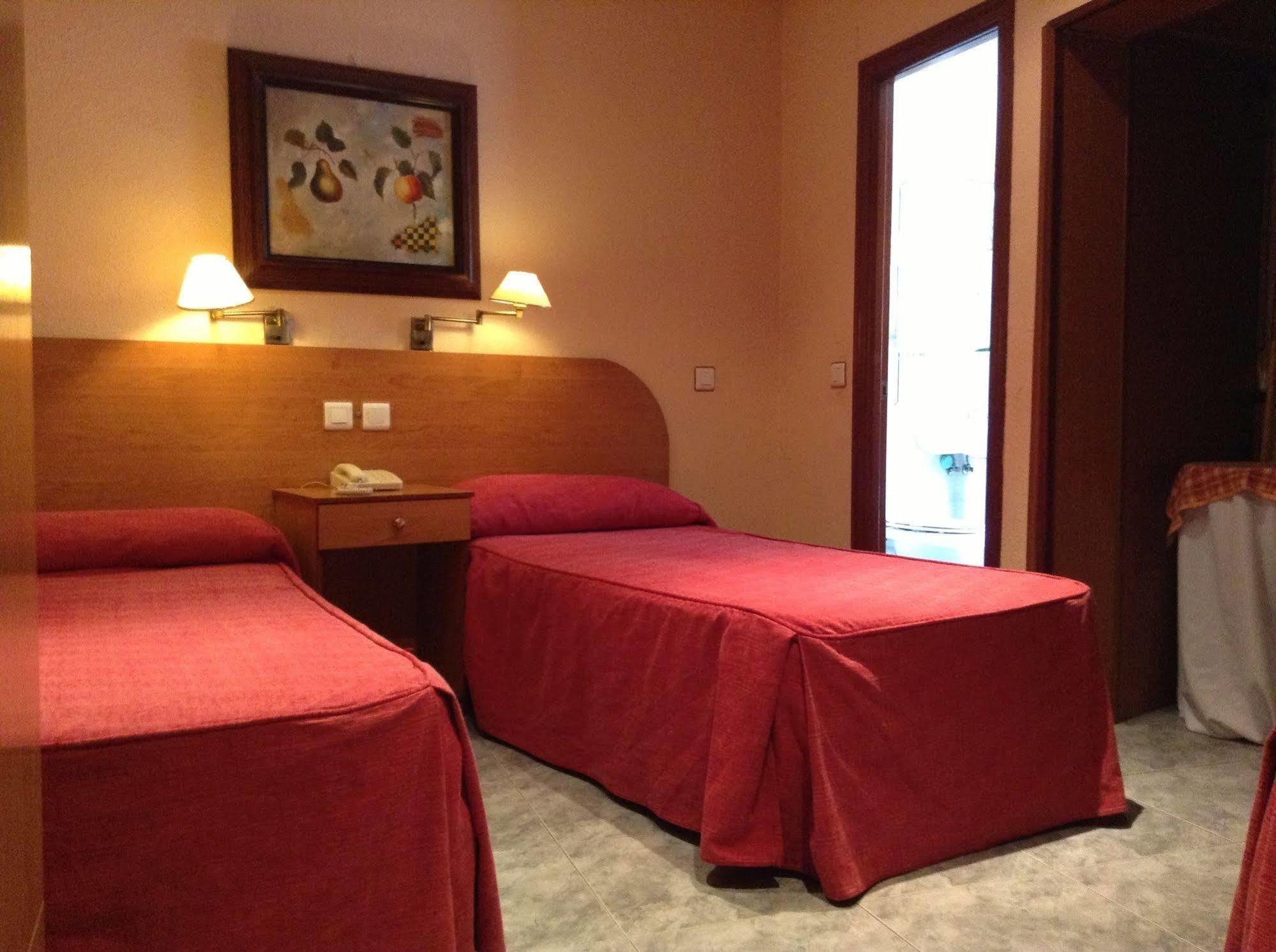Hostal Santa Marta Αράνχουεζ Εξωτερικό φωτογραφία